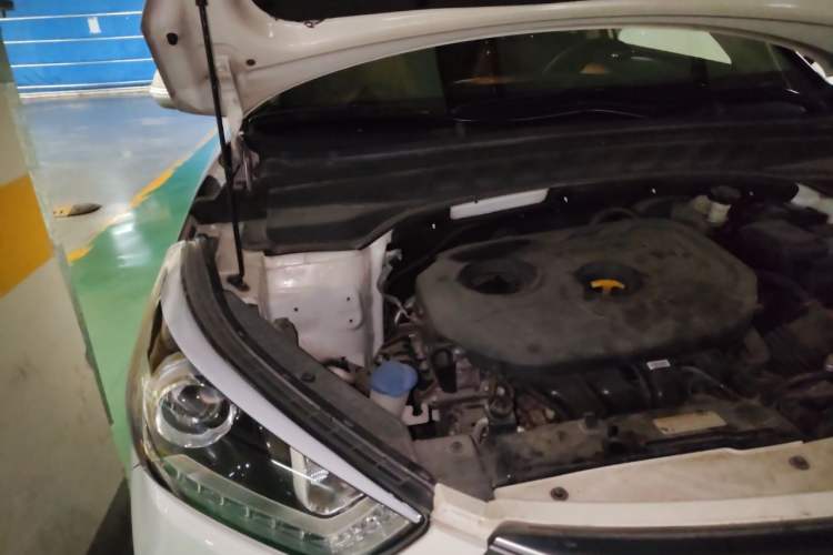 Used Hyundai ix25 2015 2.0L Automatic Two-Wheel Drive Intelligent GLS Engine Bay Right