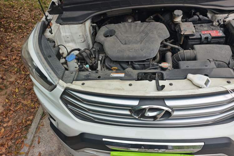 Used Hyundai ix25 2015 1.6L Automatic Two-Wheel Drive Smart GLS Trim Engine Bay Right