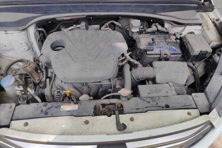 Used Hyundai ix25 2015 1.6L Automatic Two-Wheel-Drive Deluxe DLX Model Engine Bay