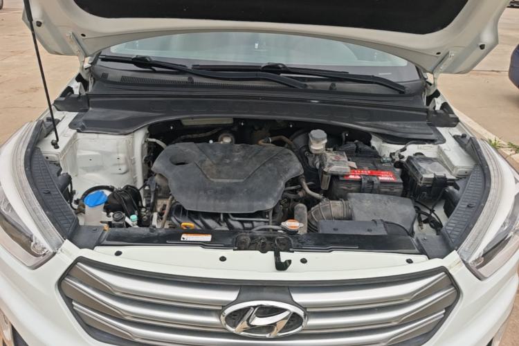 Used Hyundai ix25 2015 1.6L Automatic Two-Wheel Drive Smart GLS Trim Engine Bay