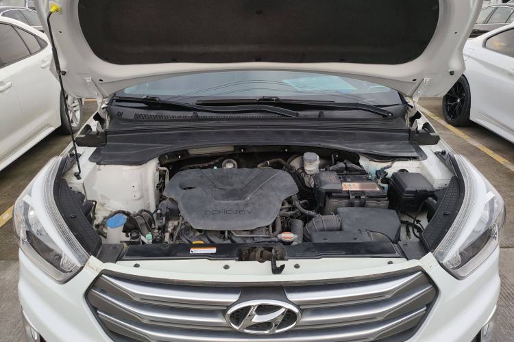 Used Hyundai ix25 2015 1.6L Automatic Two-Wheel Drive Smart GLS Trim Engine Bay
