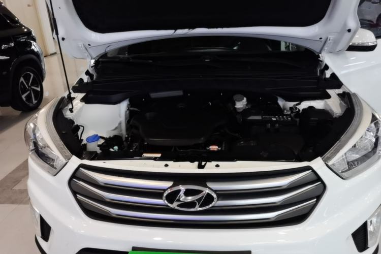 Used Hyundai ix25 2015 1.6L Automatic Two-Wheel Drive Smart GLS Trim Engine Bay