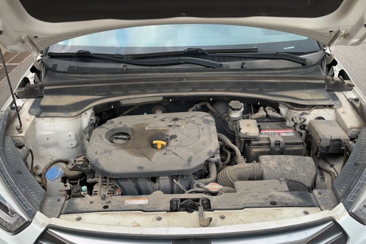 Used Hyundai ix25 2015 2.0L Automatic Two-Wheel Drive Intelligent GLS Engine Bay