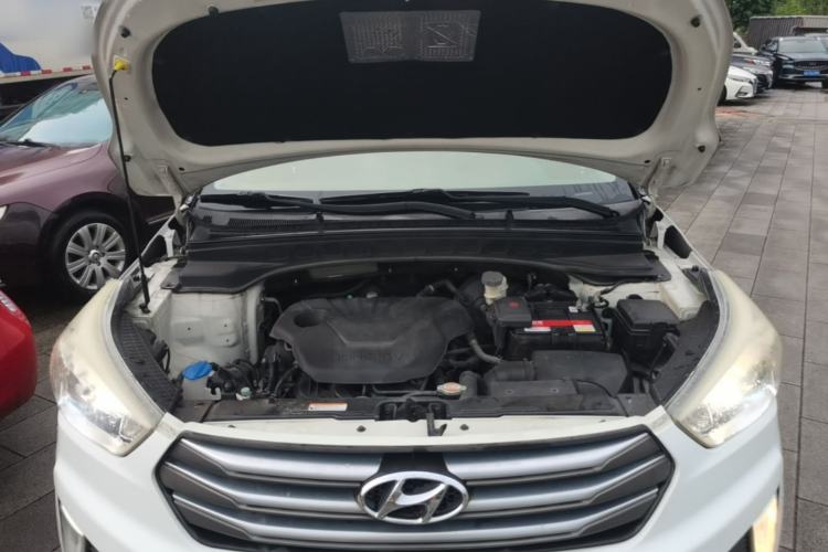 Used Hyundai ix25 2015 1.6L Automatic Two-Wheel Drive Smart GLS Trim Engine Bay