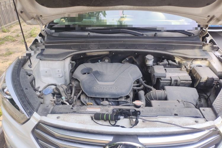 Used Hyundai ix25 2015 1.6L Automatic Two-Wheel-Drive Deluxe DLX Model Engine Bay