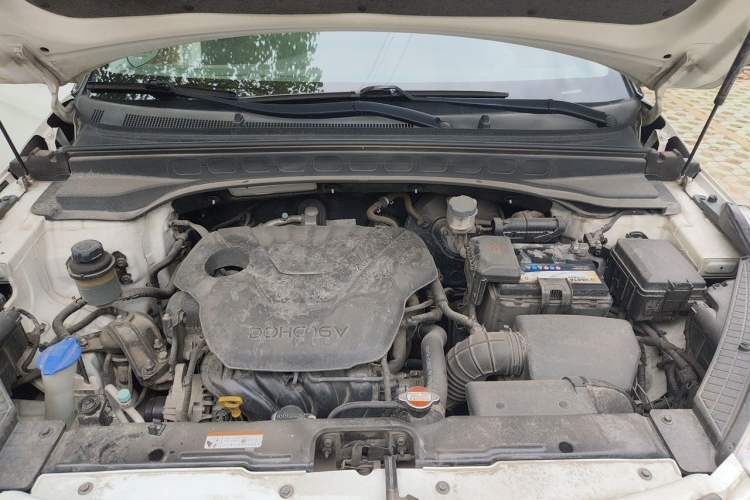 Used Hyundai ix25 2015 1.6L Manual Two-Wheel Drive Fashionable GS Model Engine Bay