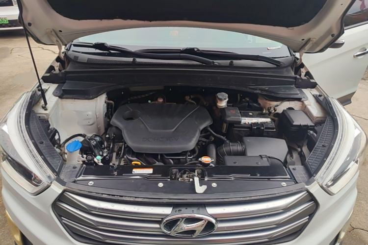 Used Hyundai ix25 2015 1.6L Automatic Two-Wheel Drive Smart GLS Trim Engine Bay