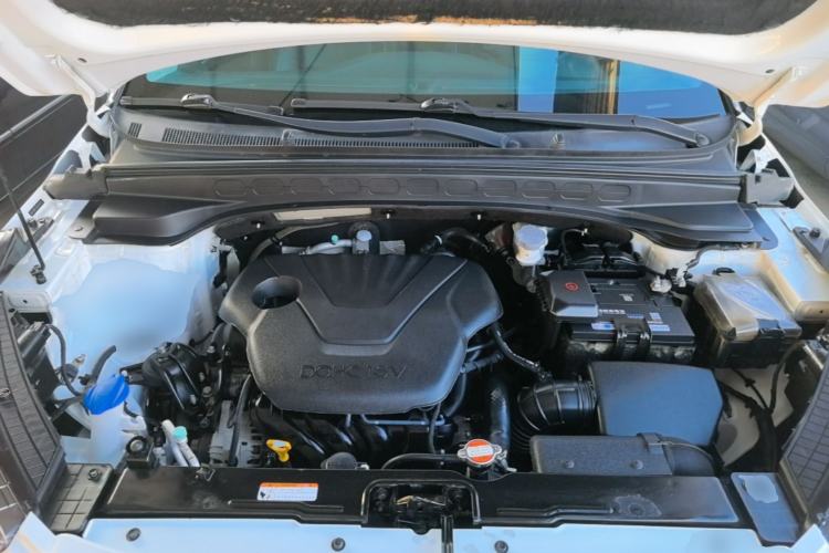 Used Hyundai ix25 2015 1.6L Automatic Two-Wheel-Drive Deluxe DLX Model Engine Bay