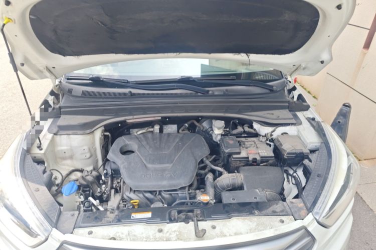Used Hyundai ix25 2015 1.6L Automatic Two-Wheel Drive Smart GLS Trim Engine Bay