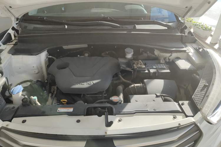 Used Hyundai ix25 2015 1.6L Automatic Two-Wheel Drive Smart GLS Trim Engine Bay