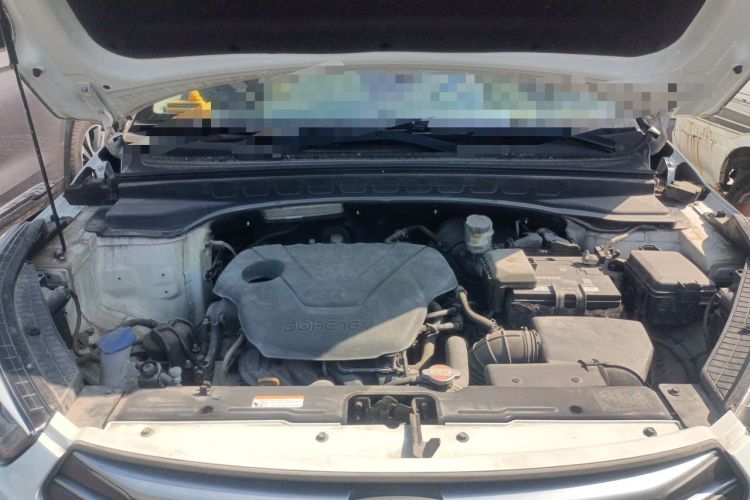 Used Hyundai ix25 2015 1.6L Automatic Two-Wheel-Drive Deluxe DLX Model Engine Bay