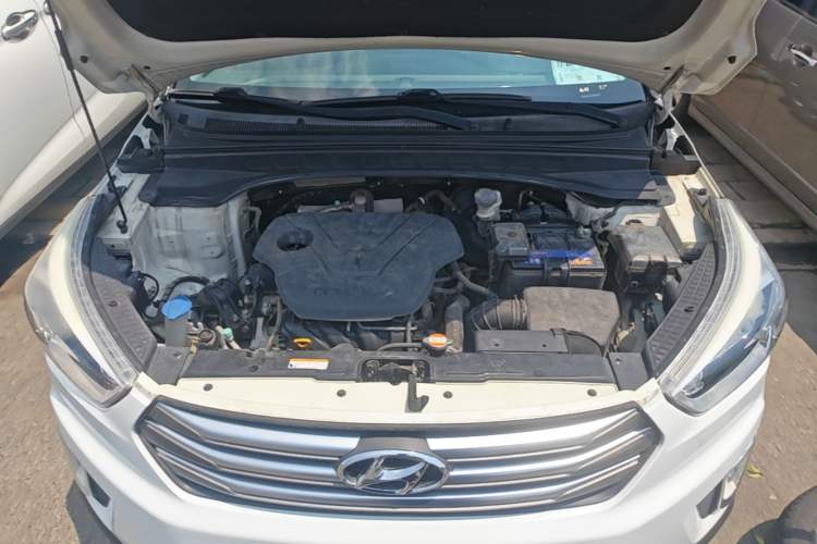 Used Hyundai ix25 2015 1.6L Automatic Two-Wheel Drive Smart GLS Trim Engine Bay