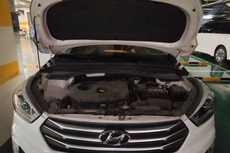 Used Hyundai ix25 2015 2.0L Automatic Two-Wheel Drive Intelligent GLS Engine Bay