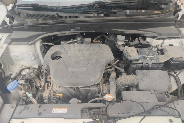Used Hyundai ix25 2015 1.6L Automatic Two-Wheel-Drive Deluxe DLX Model Engine Bay