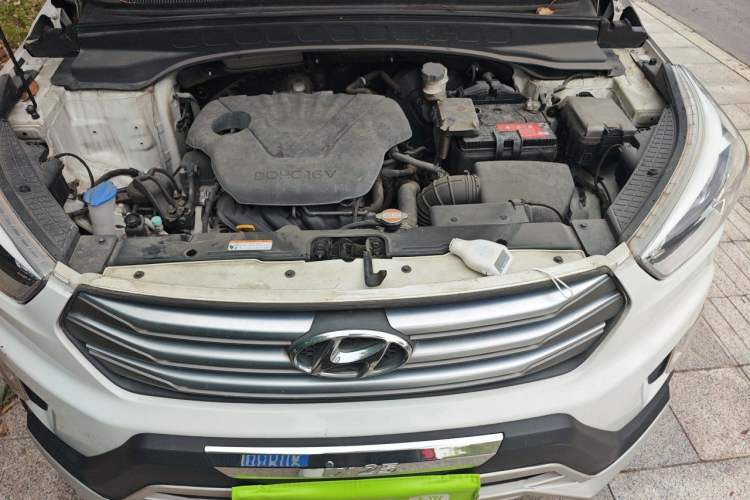 Used Hyundai ix25 2015 1.6L Automatic Two-Wheel Drive Smart GLS Trim Engine Bay