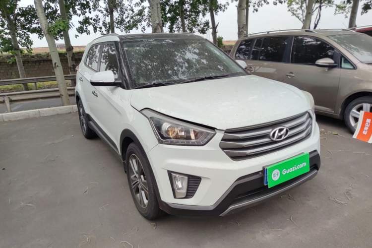 Used Hyundai ix25 2015 2.0L Automatic 4x4 Deluxe DLX Exterior 1