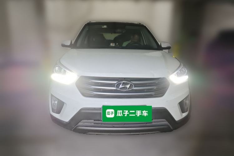 Used Hyundai ix25 2015 1.6L Automatic Two-Wheel-Drive Deluxe DLX Model Exterior 1