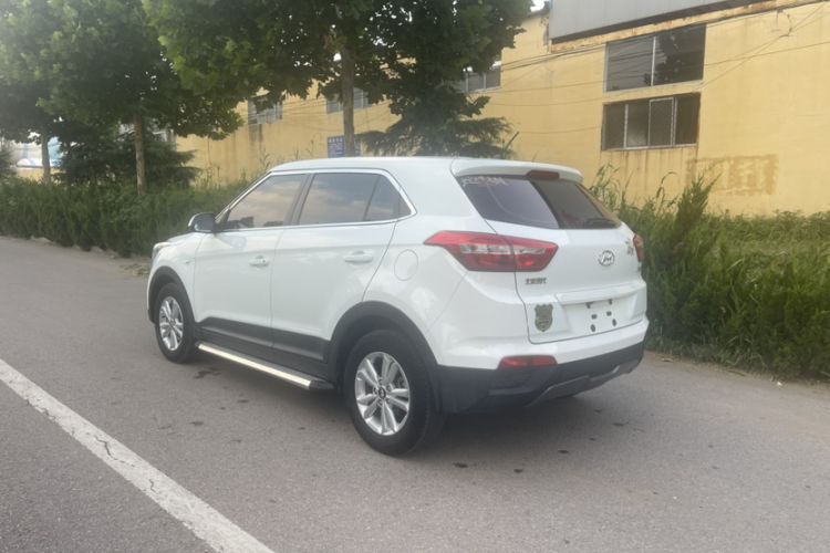 Used Hyundai ix25 2015 1.6L Manual Two-Wheel Drive Fashionable GS Model Exterior 1