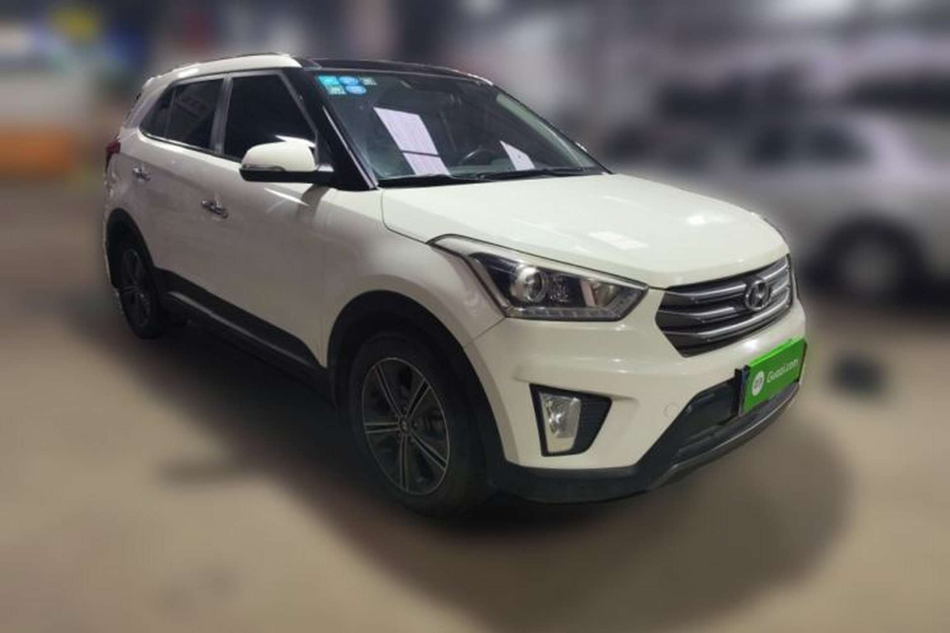 Used Hyundai ix25 2015 1.6L Automatic Two-Wheel-Drive Deluxe DLX Model Exterior 2