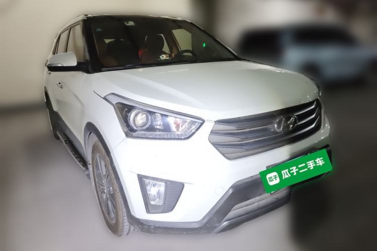Used Hyundai ix25 2015 1.6L Automatic Two-Wheel-Drive Deluxe DLX Model Exterior 2