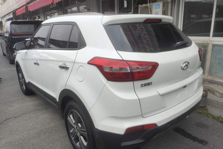 Used Hyundai ix25 2015 1.6L Automatic Two-Wheel Drive Smart GLS Trim Exterior 2