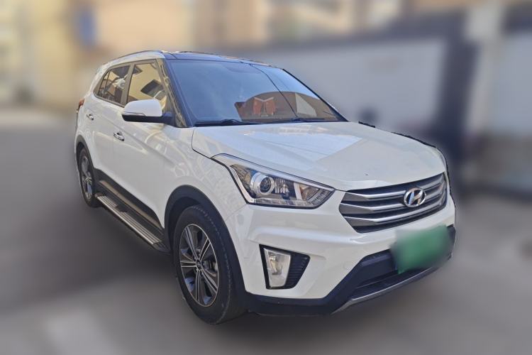 Used Hyundai ix25 2015 1.6L Automatic Two-Wheel-Drive Deluxe DLX Model Exterior 2