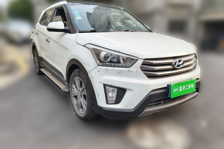 Used Hyundai ix25 2015 1.6L Automatic Two-Wheel-Drive Deluxe DLX Model Exterior 2