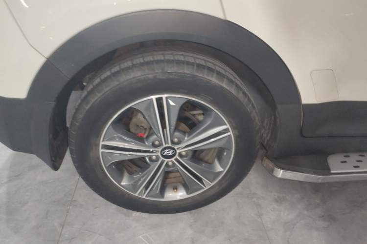Used Hyundai ix25 2015 1.6L Automatic Two-Wheel Drive Smart GLS Trim Exterior 3