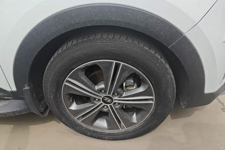 Used Hyundai ix25 2015 1.6L Automatic Two-Wheel Drive Smart GLS Trim Exterior 3