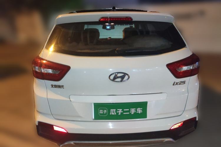 Used Hyundai ix25 2015 1.6L Automatic Two-Wheel-Drive Deluxe DLX Model Exterior 4
