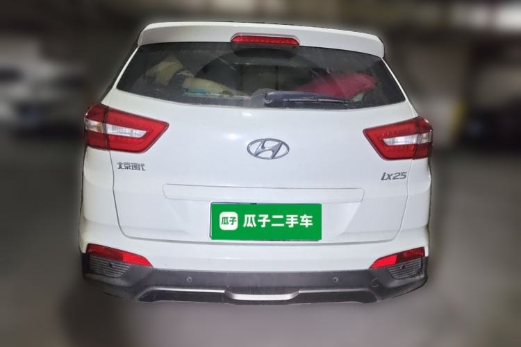 Used Hyundai ix25 2015 1.6L Automatic Two-Wheel-Drive Deluxe DLX Model Exterior 4