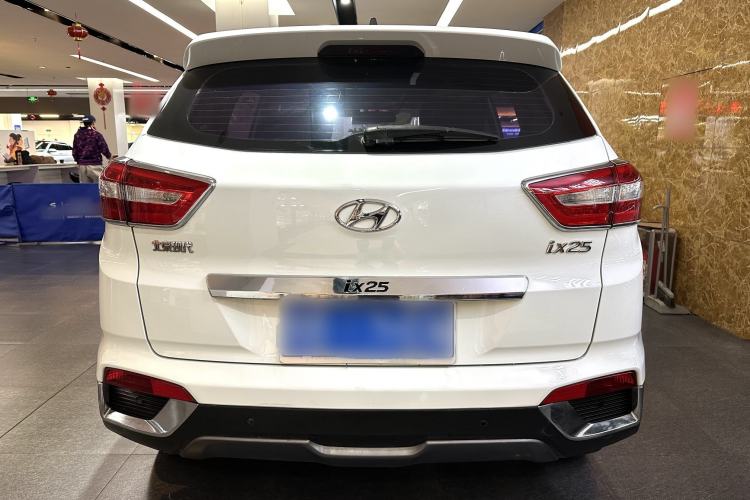 Used Hyundai ix25 2015 1.6L Automatic Two-Wheel-Drive Deluxe DLX Model Exterior 4