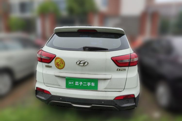 Used Hyundai ix25 2015 1.6L Automatic Two-Wheel-Drive Deluxe DLX Model Exterior 4