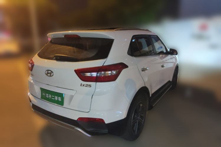 Used Hyundai ix25 2015 1.6L Automatic Two-Wheel-Drive Deluxe DLX Model Exterior 5