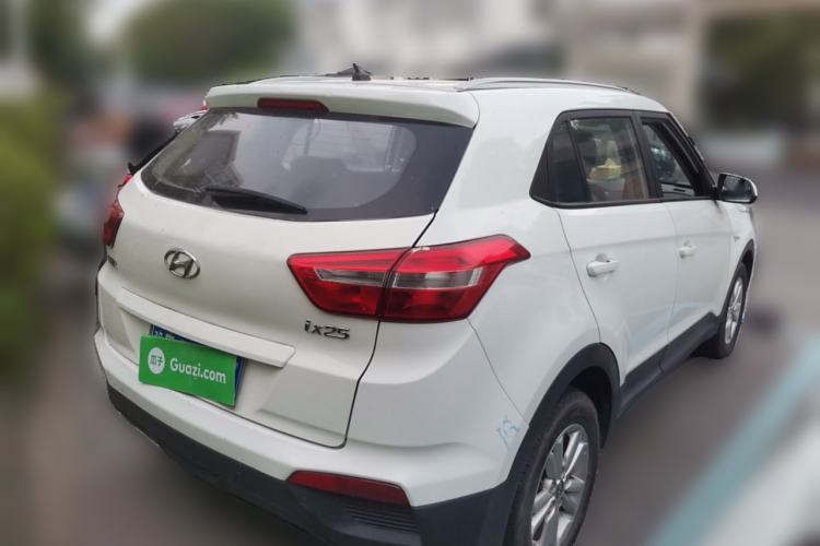 Used Hyundai ix25 2015 1.6L Manual Two-Wheel Drive Fashionable GS Model Exterior 5