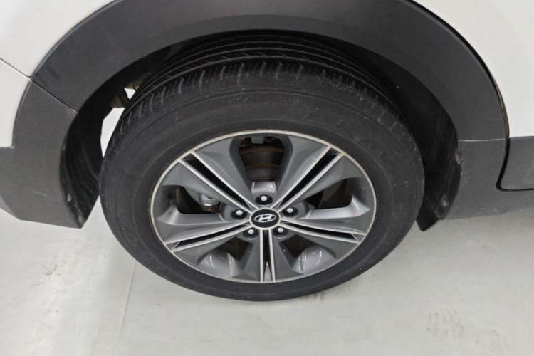 Used Hyundai ix25 2015 1.6L Automatic Two-Wheel Drive Smart GLS Trim Exterior 5