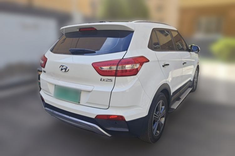 Used Hyundai ix25 2015 1.6L Automatic Two-Wheel-Drive Deluxe DLX Model Exterior 5