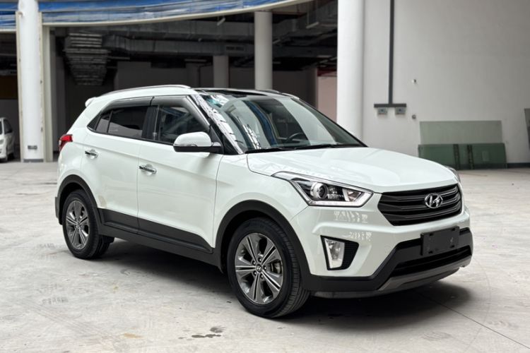 Used Hyundai ix25 2015 2.0L Automatic 4x4 Deluxe DLX Exterior 6