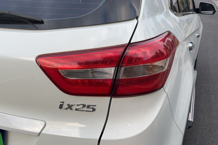 Used Hyundai ix25 2015 2.0L Automatic Two-Wheel Drive Intelligent GLS Exterior 7