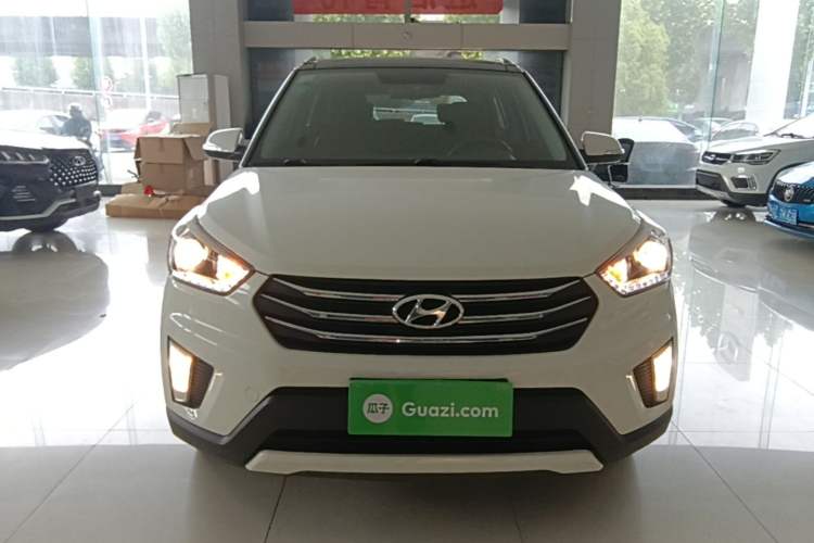 Used Hyundai ix25 2015 1.6L Automatic Two-Wheel-Drive Deluxe DLX Model Front