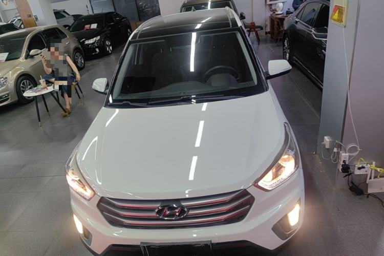 Used Hyundai ix25 2015 1.6L Automatic Two-Wheel-Drive Deluxe DLX Model Front