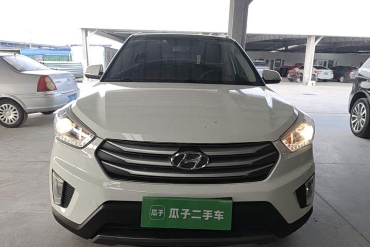 Used Hyundai ix25 2015 1.6L Automatic Two-Wheel-Drive Deluxe DLX Model Front