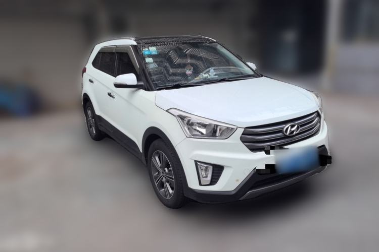 Used Hyundai ix25 2015 1.6L Automatic Two-Wheel Drive Smart GLS Trim Front Right 45 Deg
