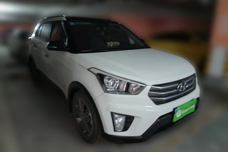 Used Hyundai ix25 2015 1.6L Automatic Two-Wheel Drive Smart GLS Trim Front Right 45 Deg