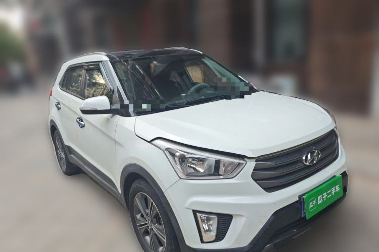 Used Hyundai ix25 2015 1.6L Automatic Two-Wheel Drive Smart GLS Trim Front Right 45 Deg
