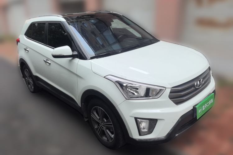 Used Hyundai ix25 2015 1.6L Automatic Two-Wheel Drive Smart GLS Trim Front Right 45 Deg