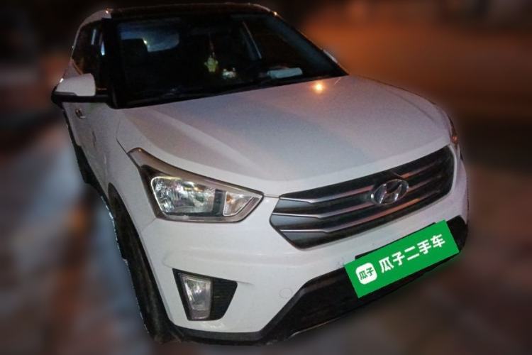 Used Hyundai ix25 2015 1.6L Automatic Two-Wheel Drive Smart GLS Trim Front Right 45 Deg