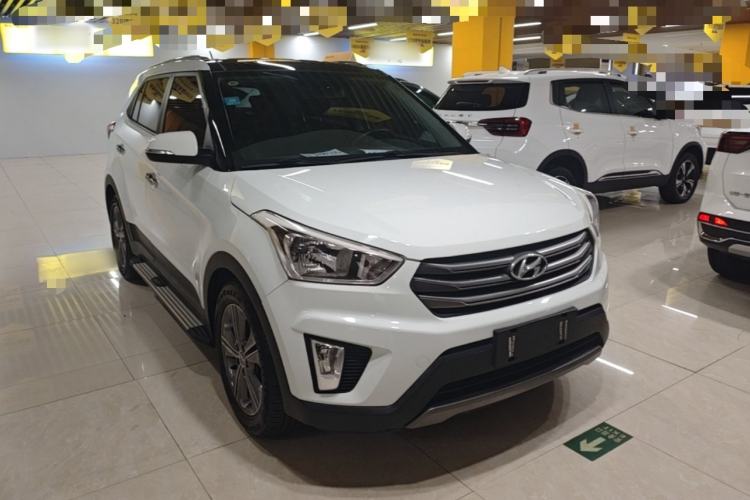 Used Hyundai ix25 2015 1.6L Automatic Two-Wheel Drive Smart GLS Trim Front Right 45 Deg