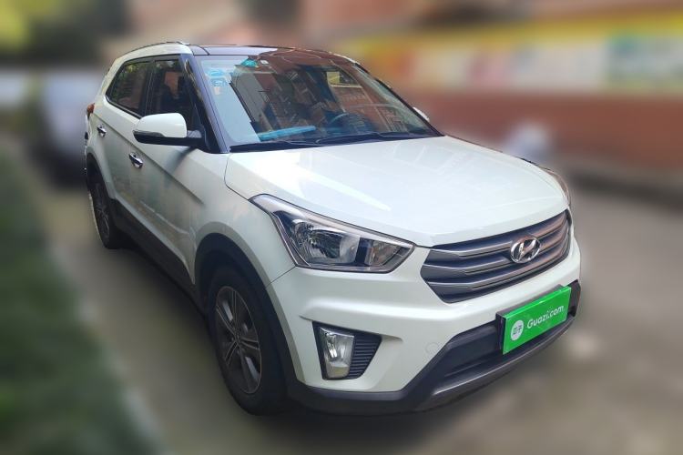Used Hyundai ix25 2015 1.6L Automatic Two-Wheel Drive Smart GLS Trim Front Right 45 Deg