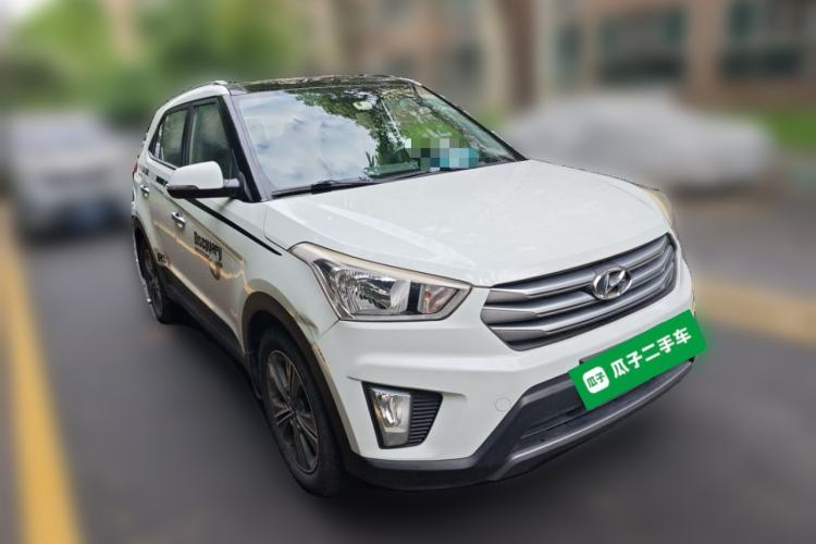 Used Hyundai ix25 2015 1.6L Automatic Two-Wheel Drive Smart GLS Trim Front Right 45 Deg